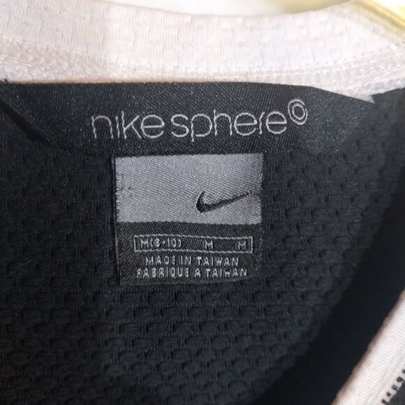 Nike Sphere Women’s Top Sz M Black Stretch Waffle Activewear Workout Sweatshirt - Picture 3 of 8